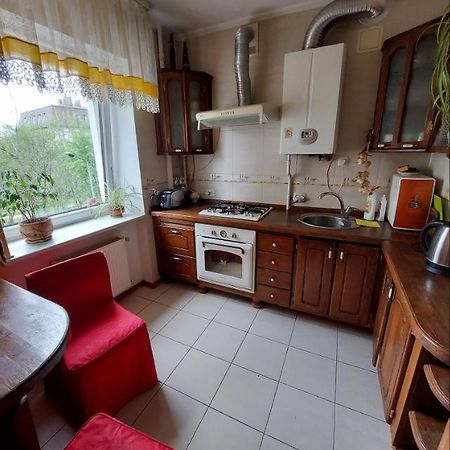 Apartment On Voli Avenue 21 Lutsk Luaran gambar