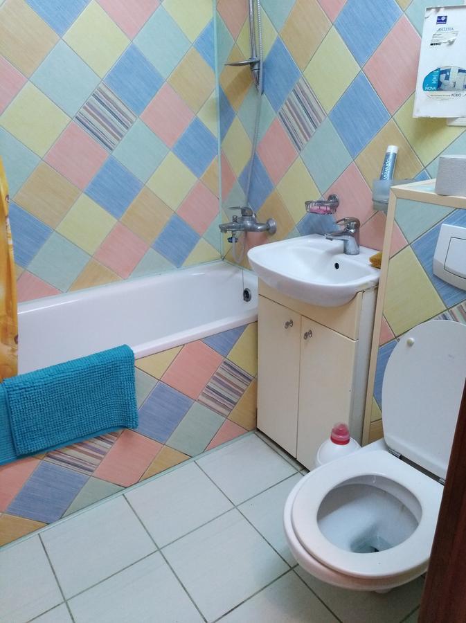 Apartment On Voli Avenue 21 Lutsk Luaran gambar